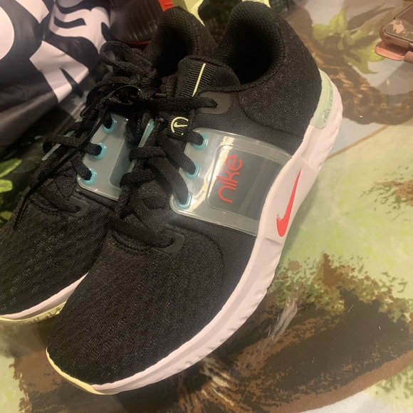 Nike Women’s Renew in season TR10 - Picture 1 of 2